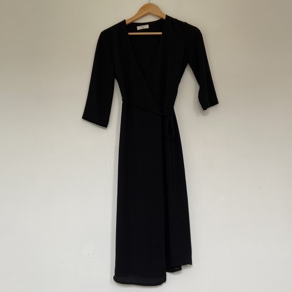 Aritzia Babaton Sz XXS Theo Midi Black Wrap Dress - Picture 2 of 12